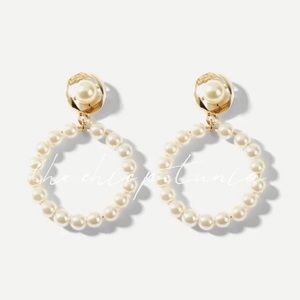 The Chic Petunia Jewelry - Pearl hoop drop earrings. The Chic Petunia Jewelry - Pearl hoop drop earrings.